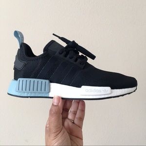 nmd r1 black and blue